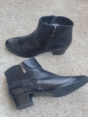 Women's Black Leather Ankle Booties with Side Zipper